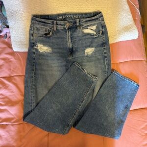 American Eagle straight fit stretch ripped jeans size 4